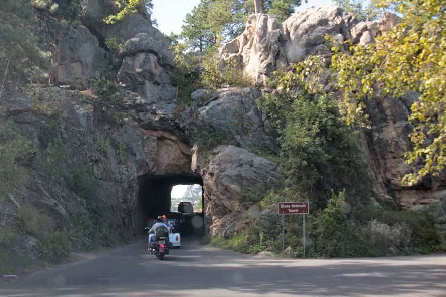 国道１６Aのトンネル